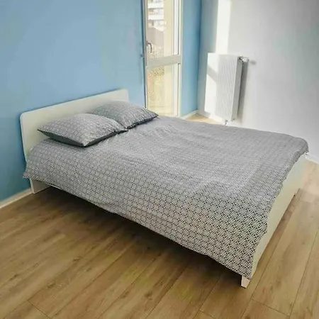 Grand Appt Proche Paris Parking Apartment Aubervilliers